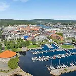 Kristiansand, Bystranda 59M2, 2 Soverom, 6 Senger